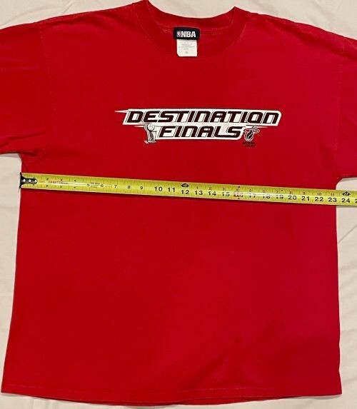 Miami Heat Destination NBA Finals Larry O’Brien Trophy T-Shirt XL Red