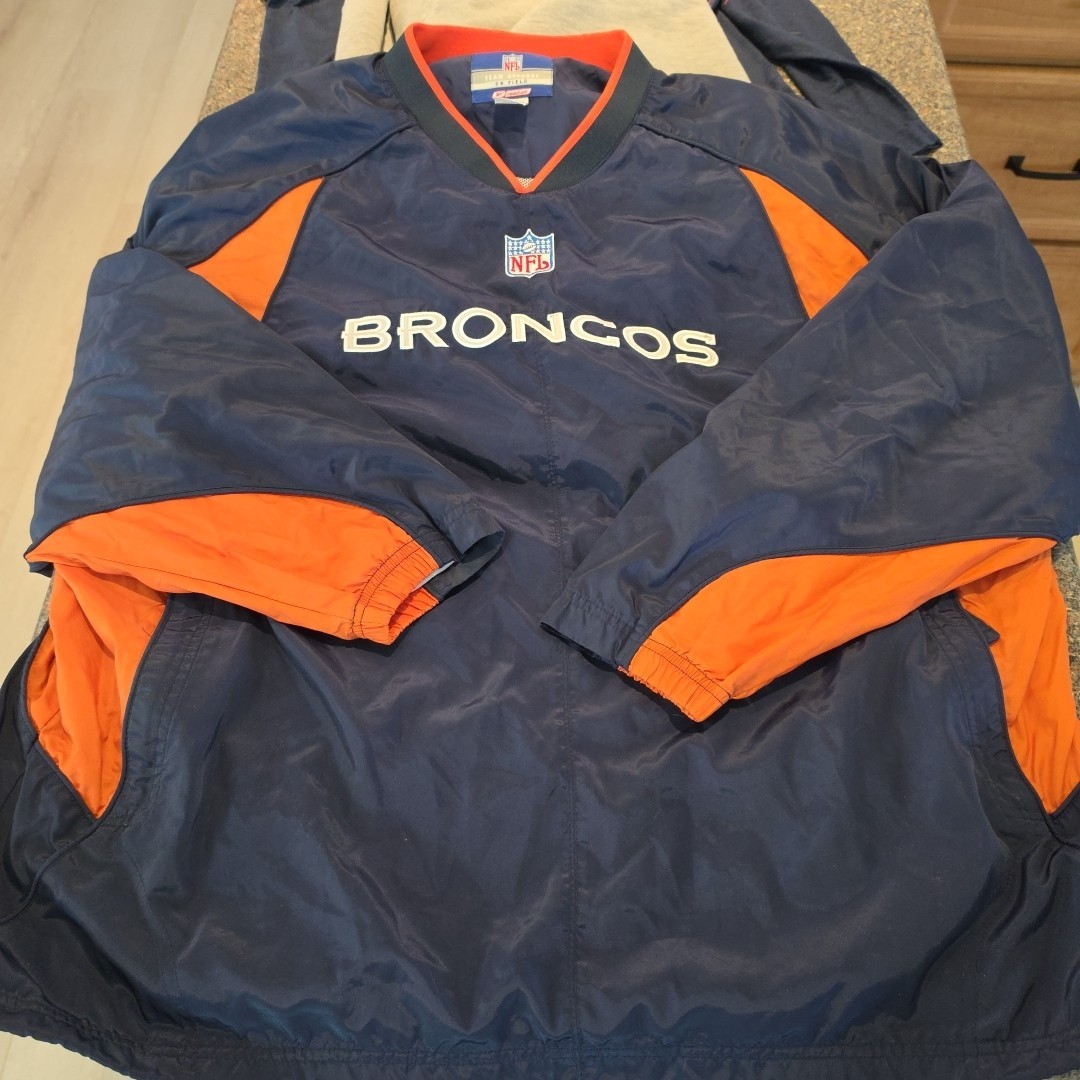 Denver Broncos Lot 5 Pcs Sz Xl+ Jersey Hoodie LS Shirt Golf Towel Windbreaker