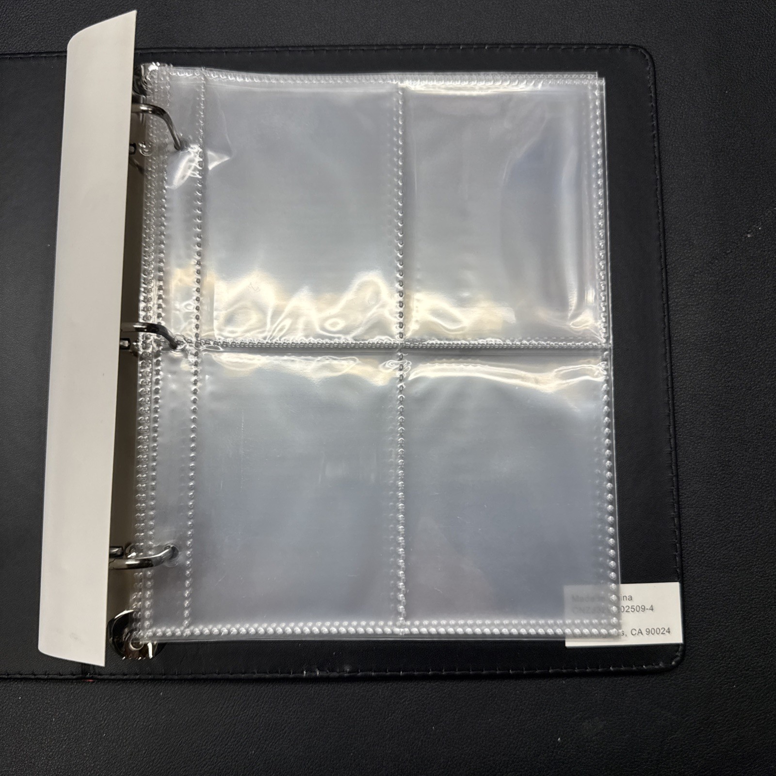 NEW 2026 Topps Collectors Binder with 10 4-Pocket Pages. Holds 80 Cards.