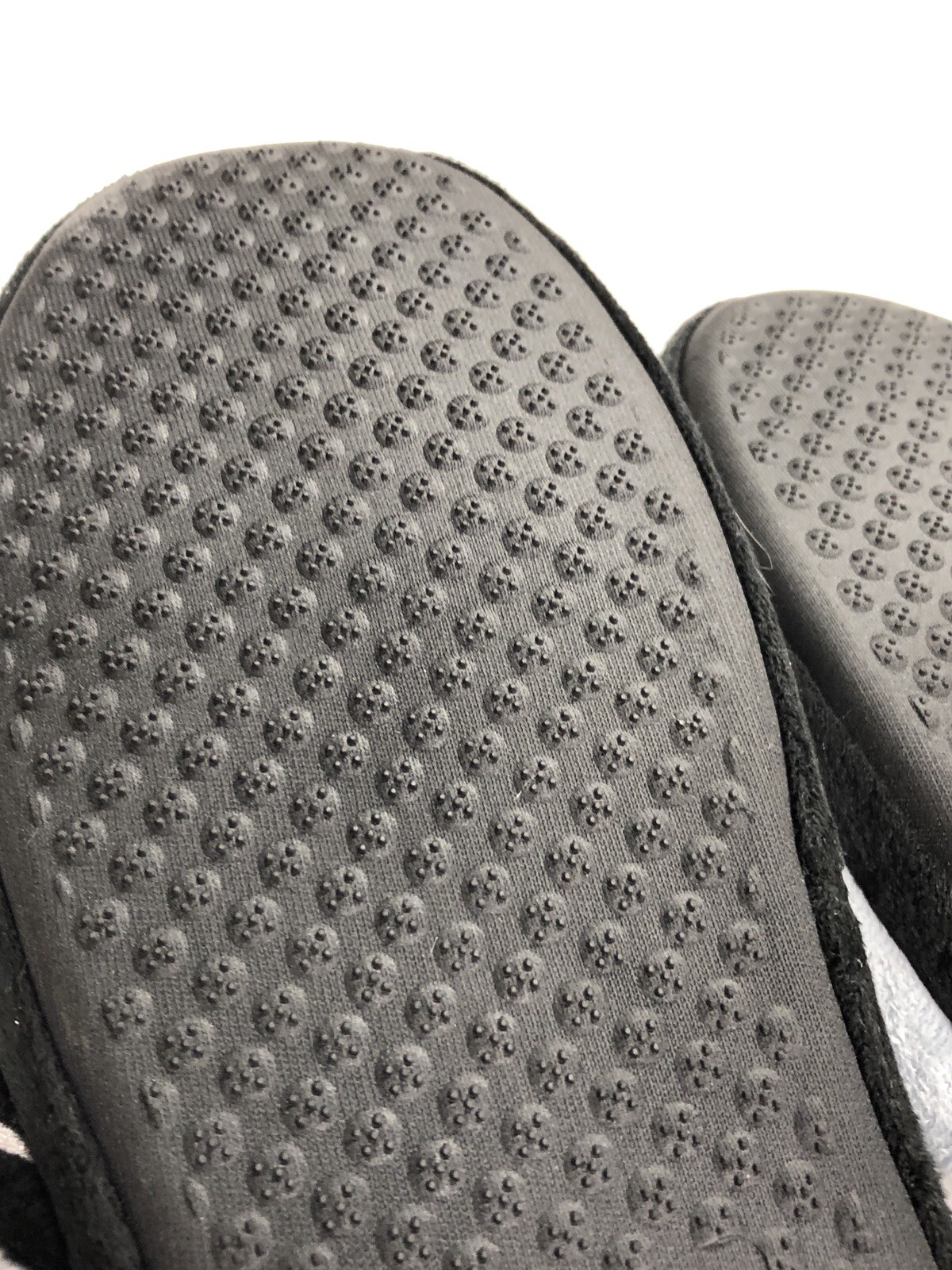 NHL LA Kings Mens Slippers Sizes: 7-8, 9-10, 11-12, 13-14