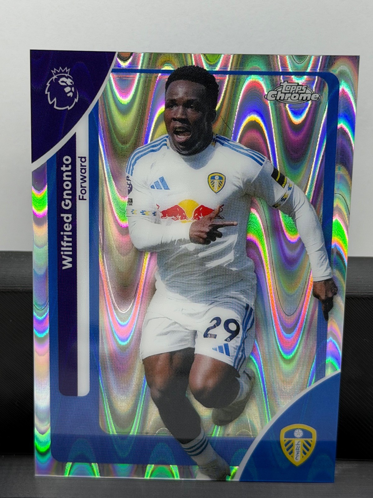 WILFRIED GNONTO 2025-26 TOPPS CHROME EPL RAYWAVE REFRACTOR LEEDS #106