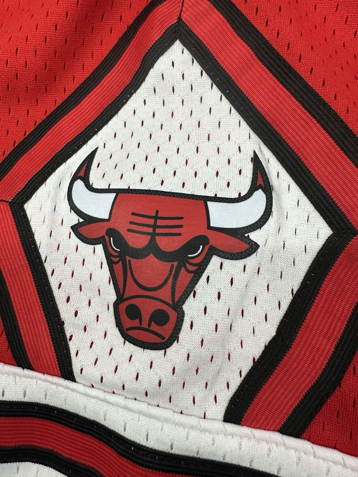 Chicago Bulls Men’s 2XLB Mitchell & Ness Hardwood Classics Shorts Red Swingman