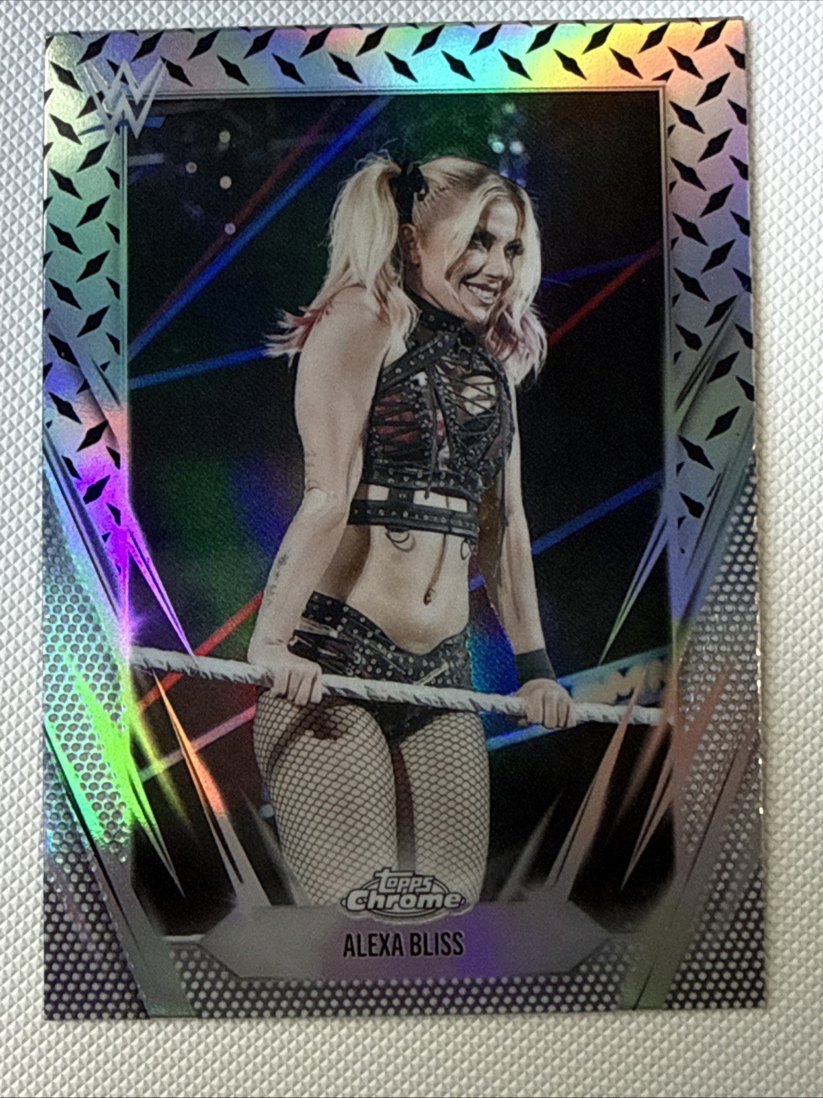 DIAMOND PLATE REFRACTOR 2026 Topps Chrome WWE Cards You Pick/Choose! READ*
