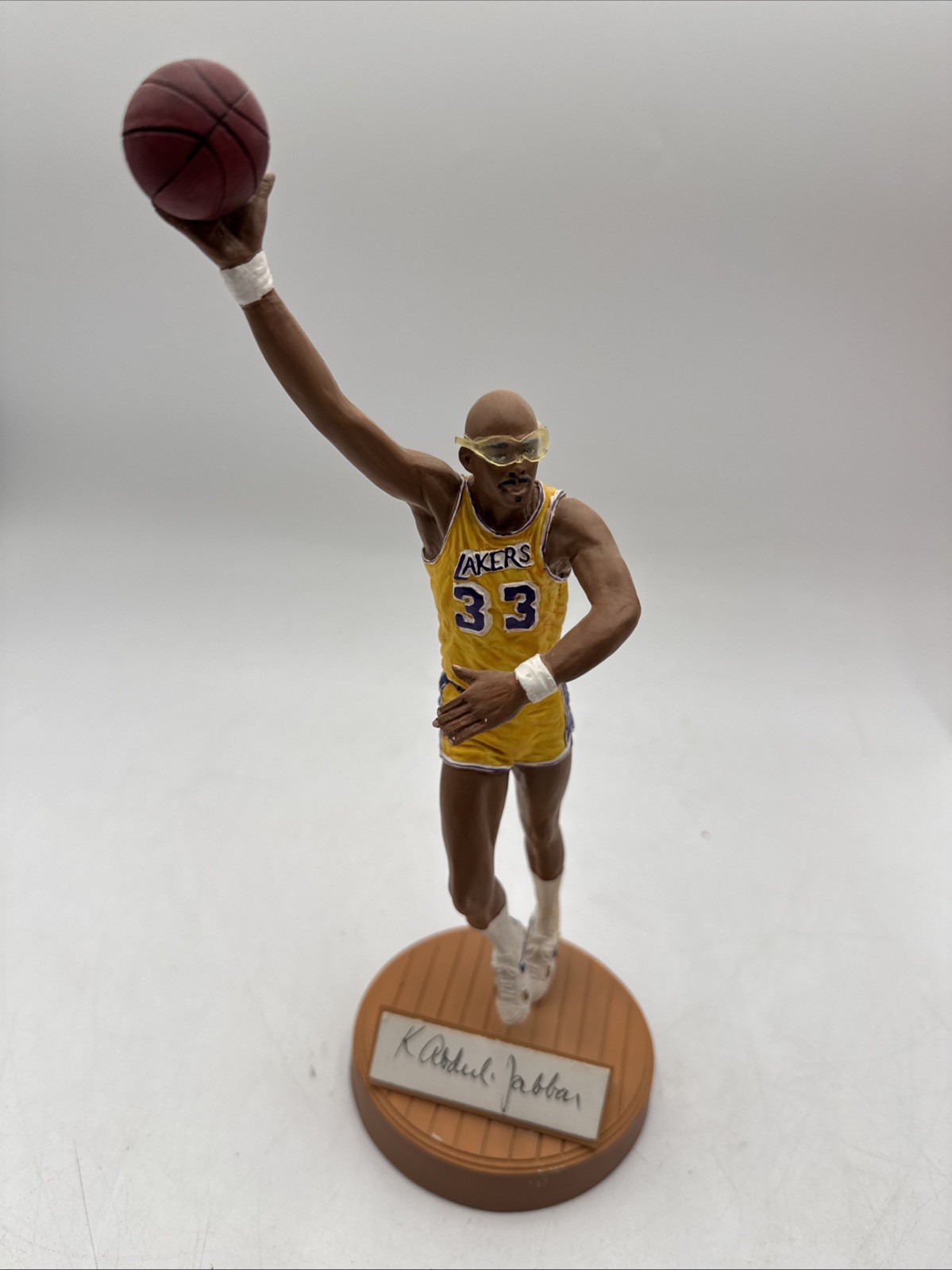 Kareem Abdul Jabbar Los Angeles Lakers Signed Auto Gartlan Figurine 795/1989 HOF