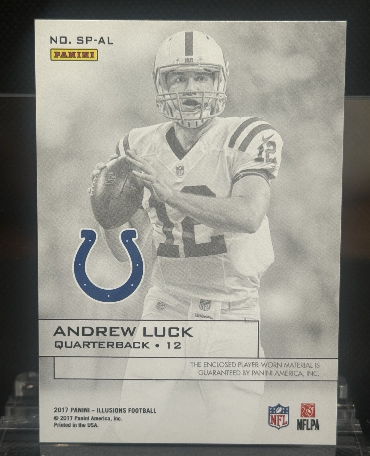 2017 Panini Illusions – Spotlight Memorabilia Andrew Luck #SP-AL (MEM) Colts