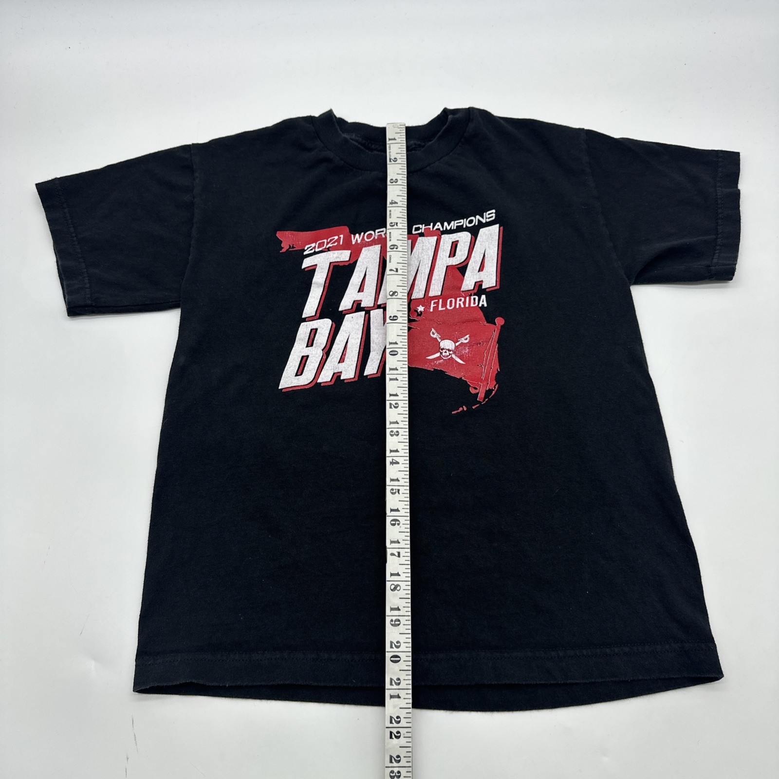 WWE Hybrid Tees T-Shirt Youth Boy Medium 2021 Champions Tampa Bay Florida.34636
