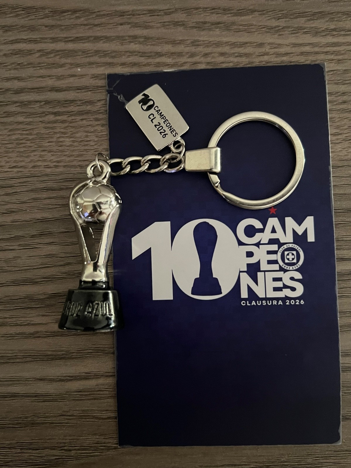 CRUZ AZUL KEYCHAIN TROFEO OFICIAL DEL EQUIPO CRUZ AZUL LLAVERO DE LA 10MA COPA