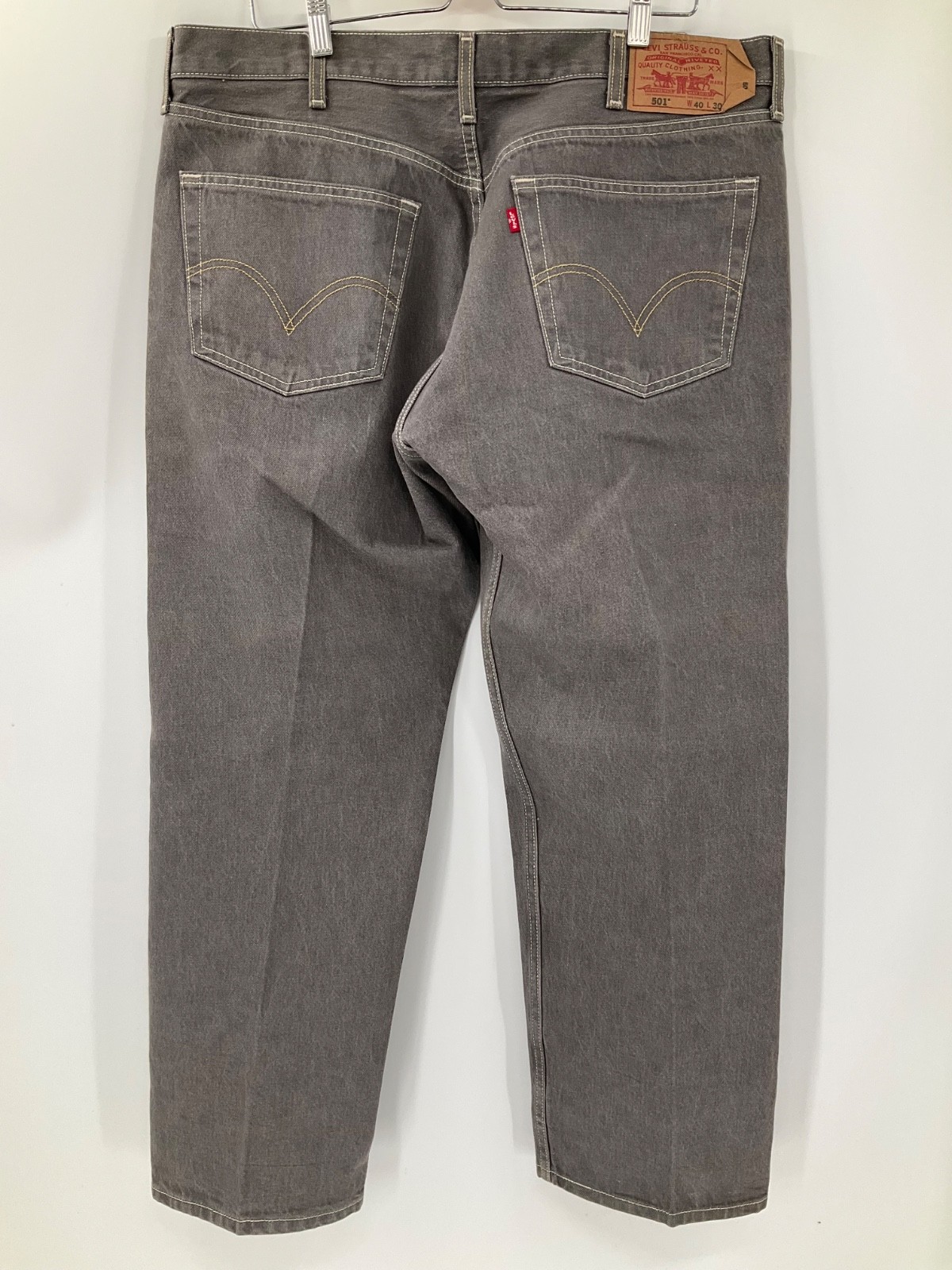 LEVI’S 501 ORIGINAL FIT STRAIGHT LEG JEANS SIZE: 40X30