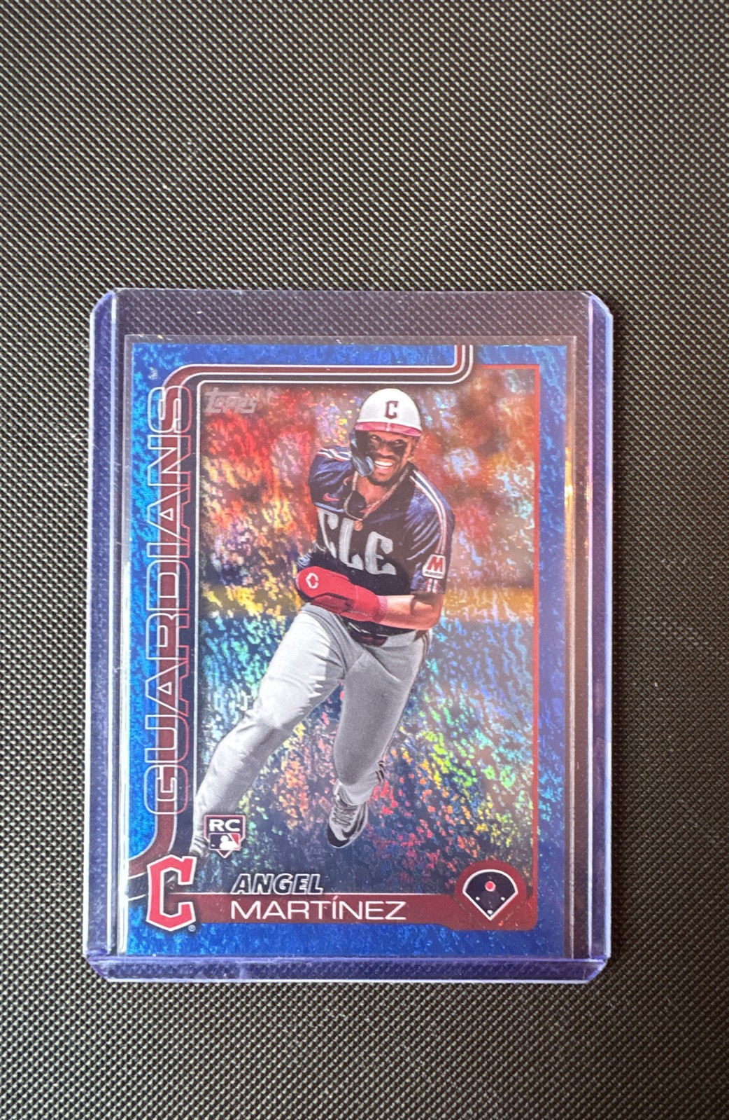 2025 Topps Series 1 – Angel Martinez #27 Blue Holofoil /150 (RC)