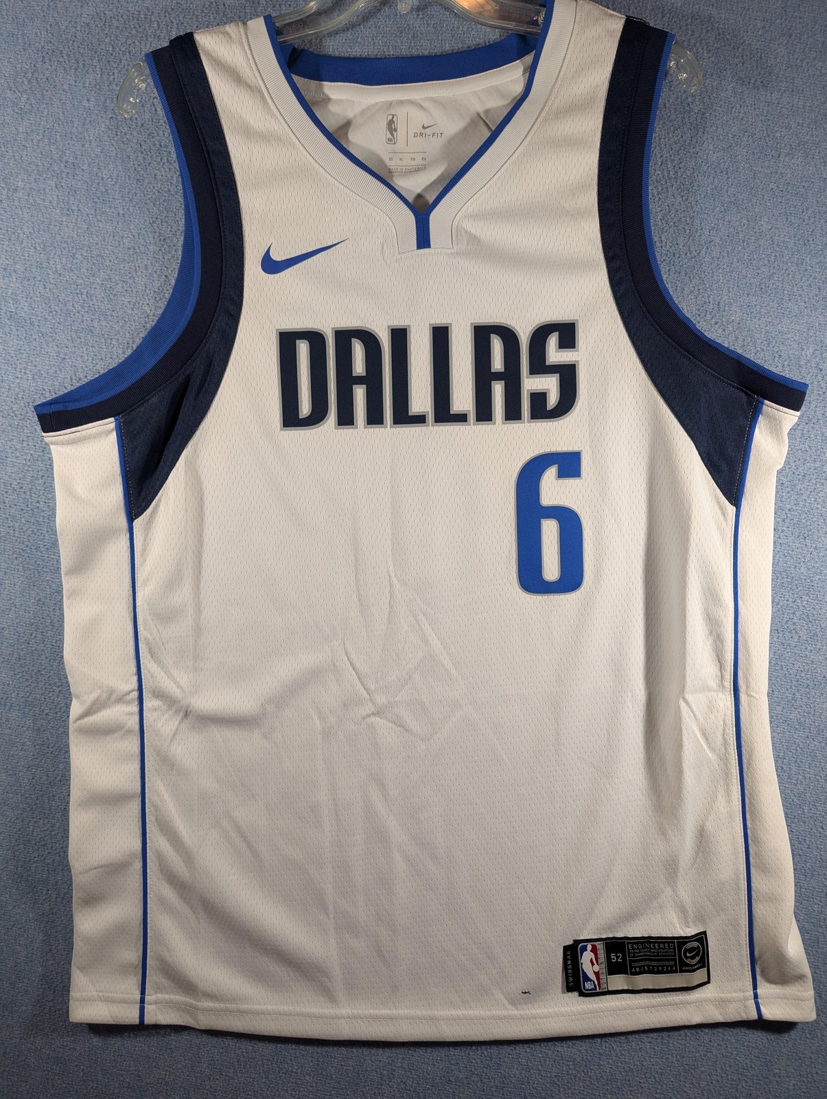 Dallas Mavericks Jersey Mens XL White NBA Basketball Porzingis 6 Nike Swingman