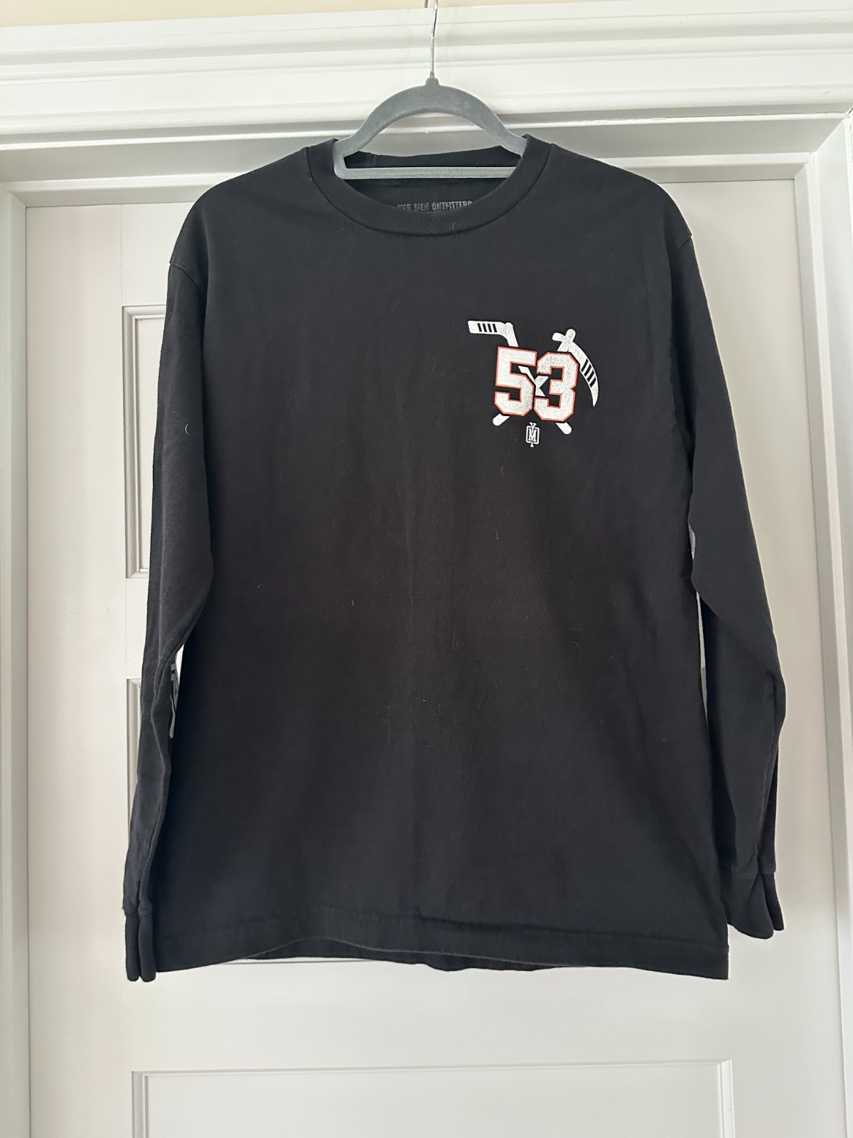 YES MEN OUTFITTERS NY ISLANDERS LONG SLEEVE SIZE M