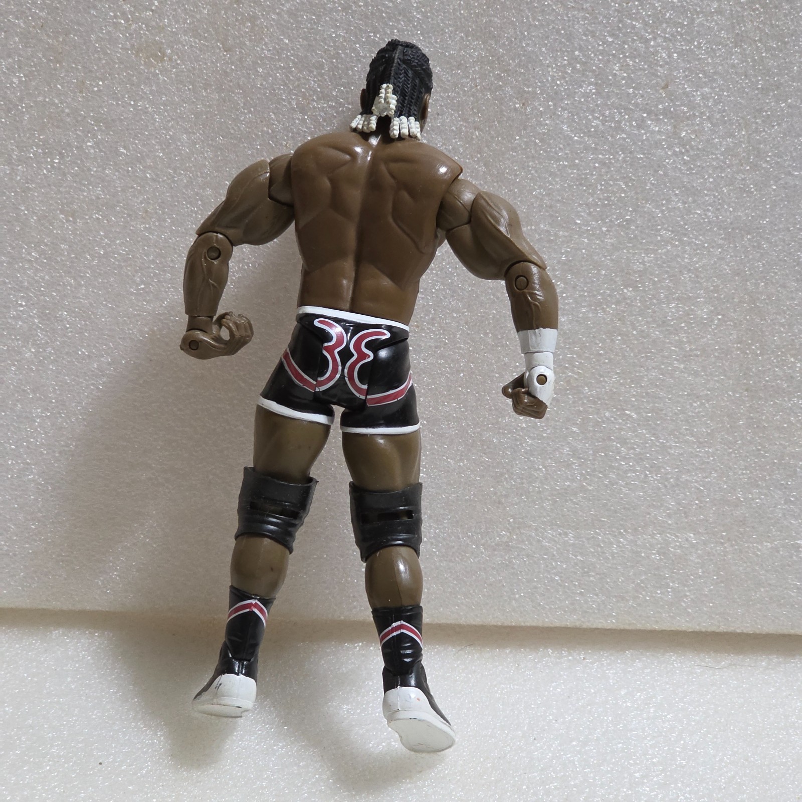 JAKKS Pacific WWE Elijah Burke 2004 Red & Black Wrestling Action Figure 7″