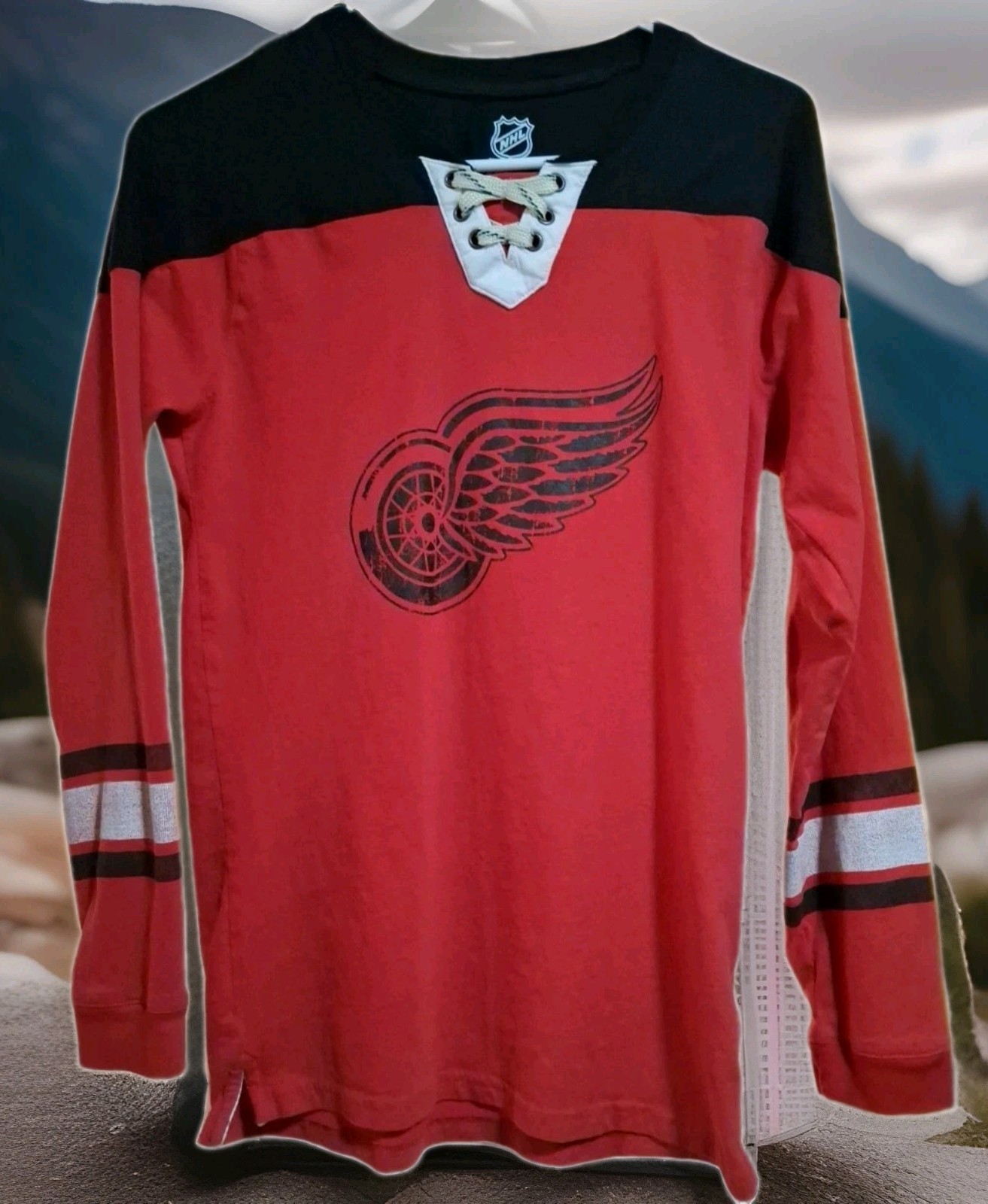 JUNIOR XL NHL REDWING HOCKEY JERSEY LONG SLEEVE TSHIRT PRE-OWNED