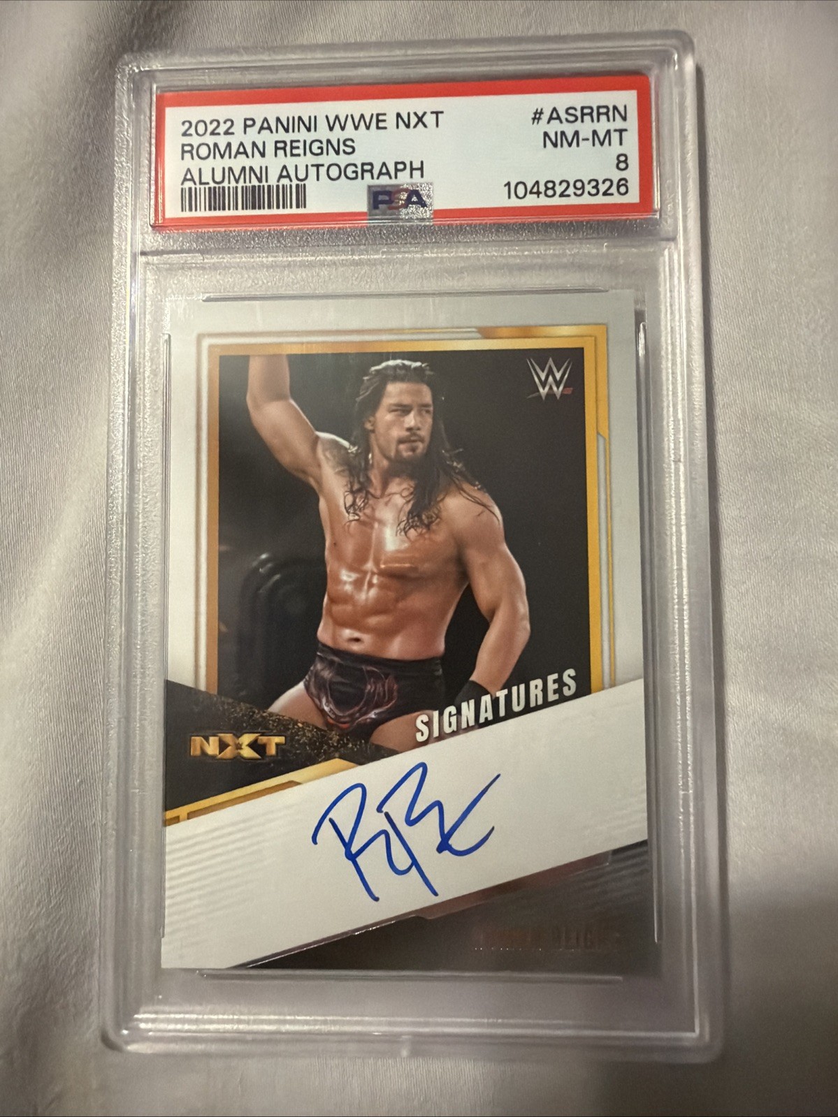 Roman Reigns 2022 Panini NXT 2.0 WWE Alumni Auto #AS-RRN PSA 8