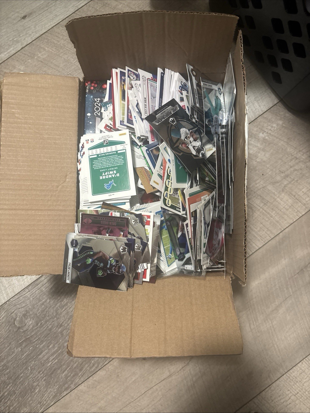 Whole Bunch Of Football And Baseball Cards Mostly All Base