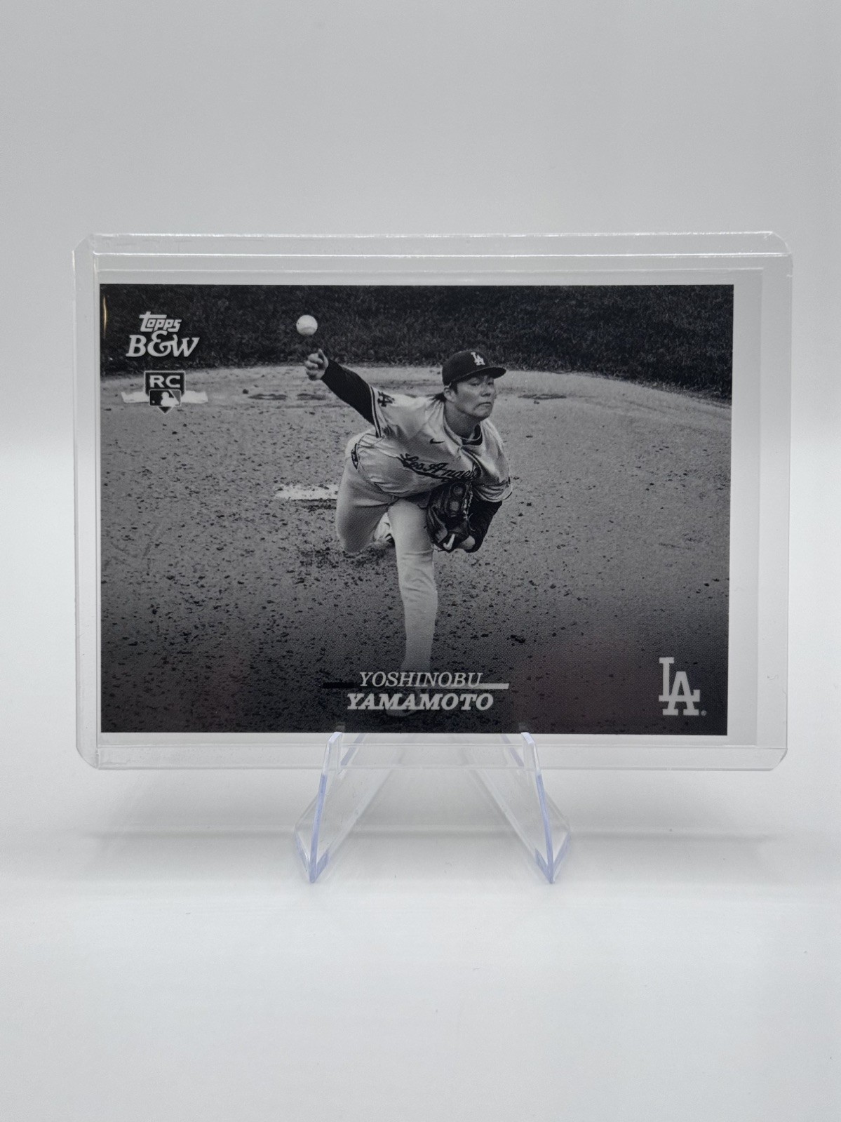 2024 Topps Black & White – Yoshinobu Yamamoto #49 (RC) LA dodgers