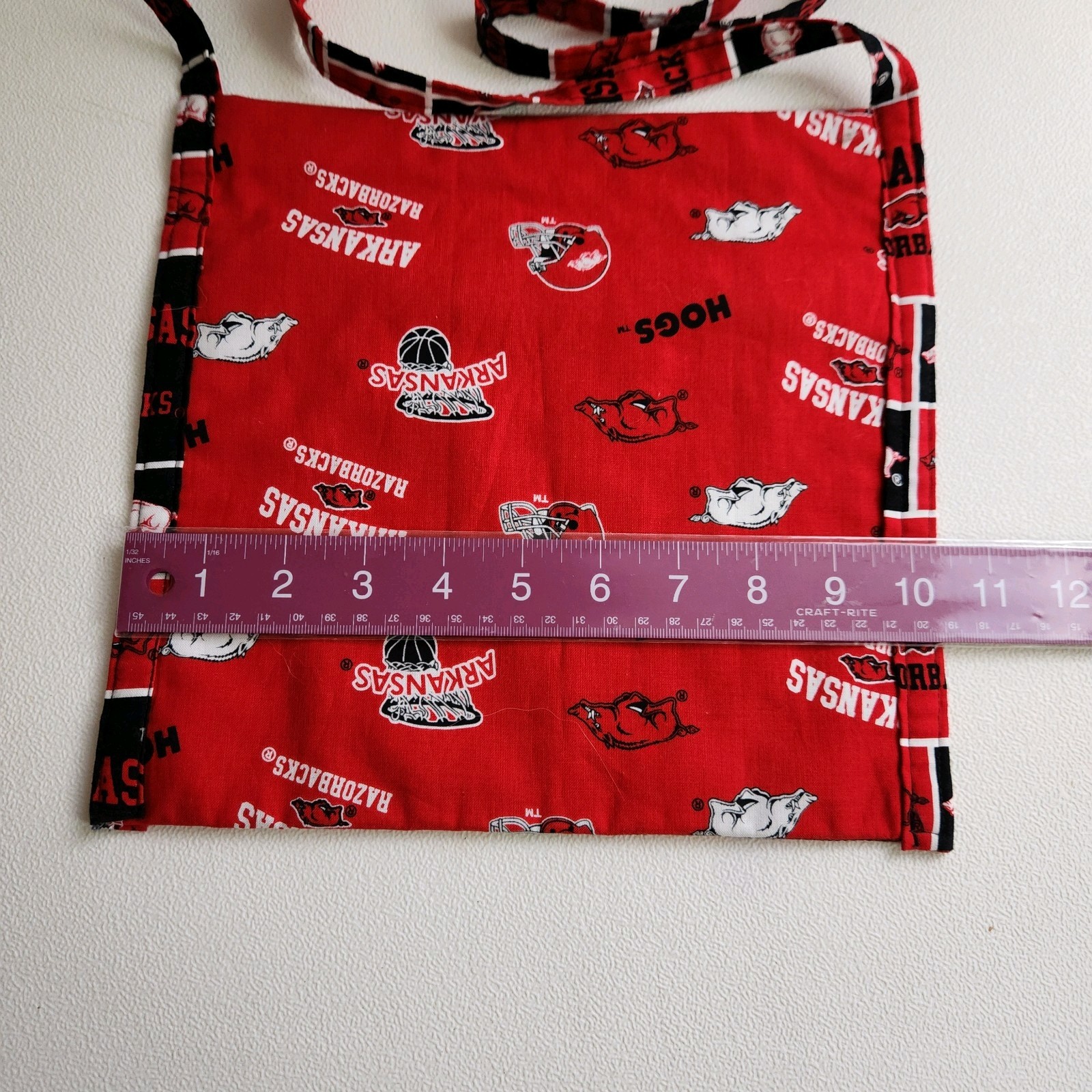Arkansas Razorbacks Cloth 20″Cross Body Shoulder Bag 2 Zippered Pouches 1 Open