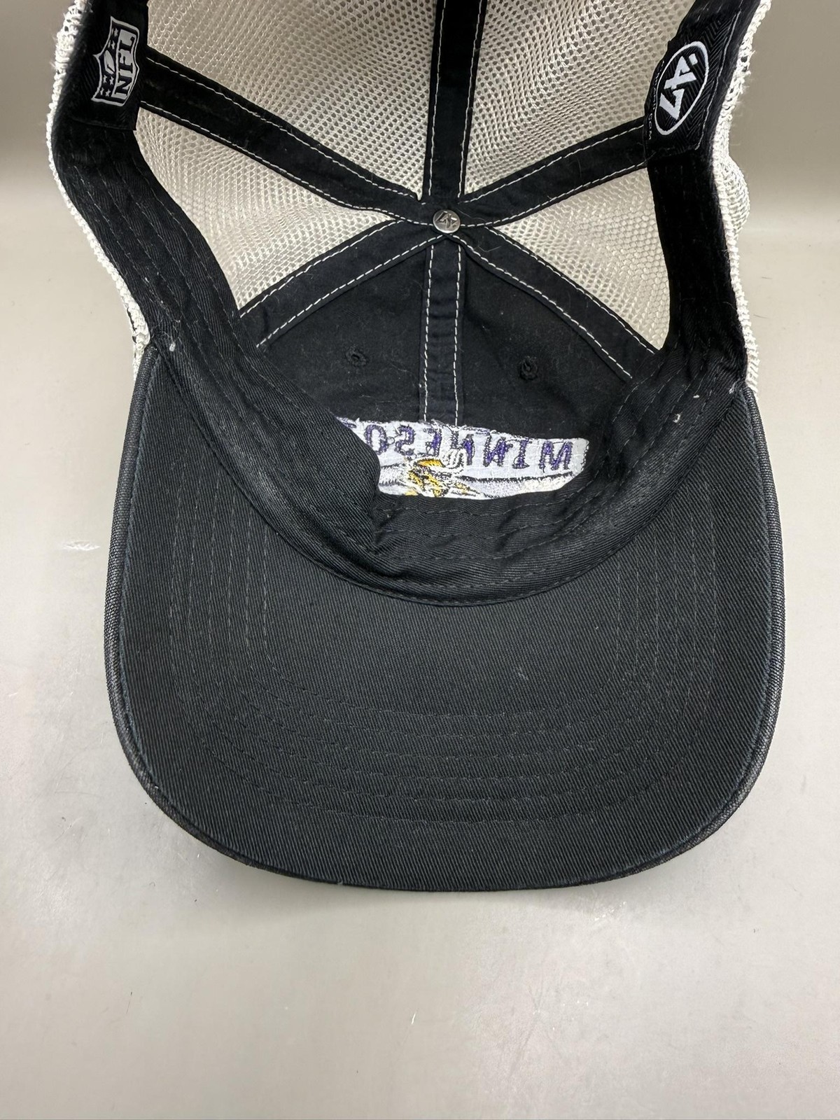 Minnesota Vikings Hat Cap Snap Back Mens One Size Black NFL Football Trucker ’47