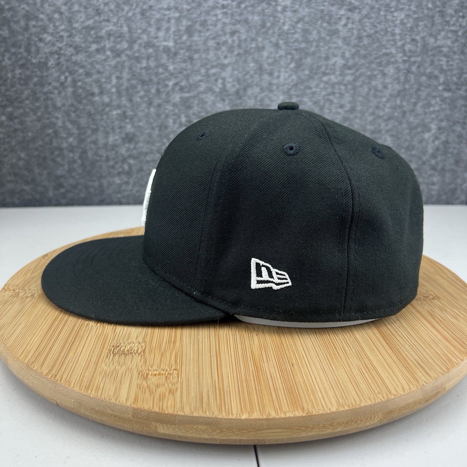 Los Angeles Dodgers Hat Cap Size 7 1/2 Black New Era 59Fifty 5950 LA