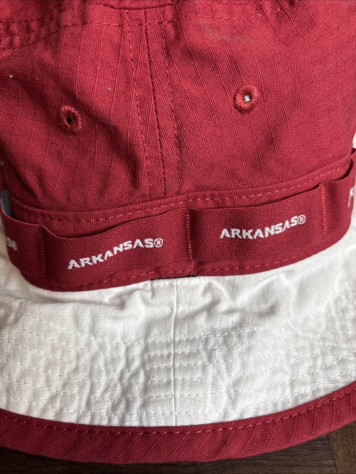 Nike Unisex Adult Dri-Fit Arkansas Razorbacks Apex Bucket Hat Red/White Size M