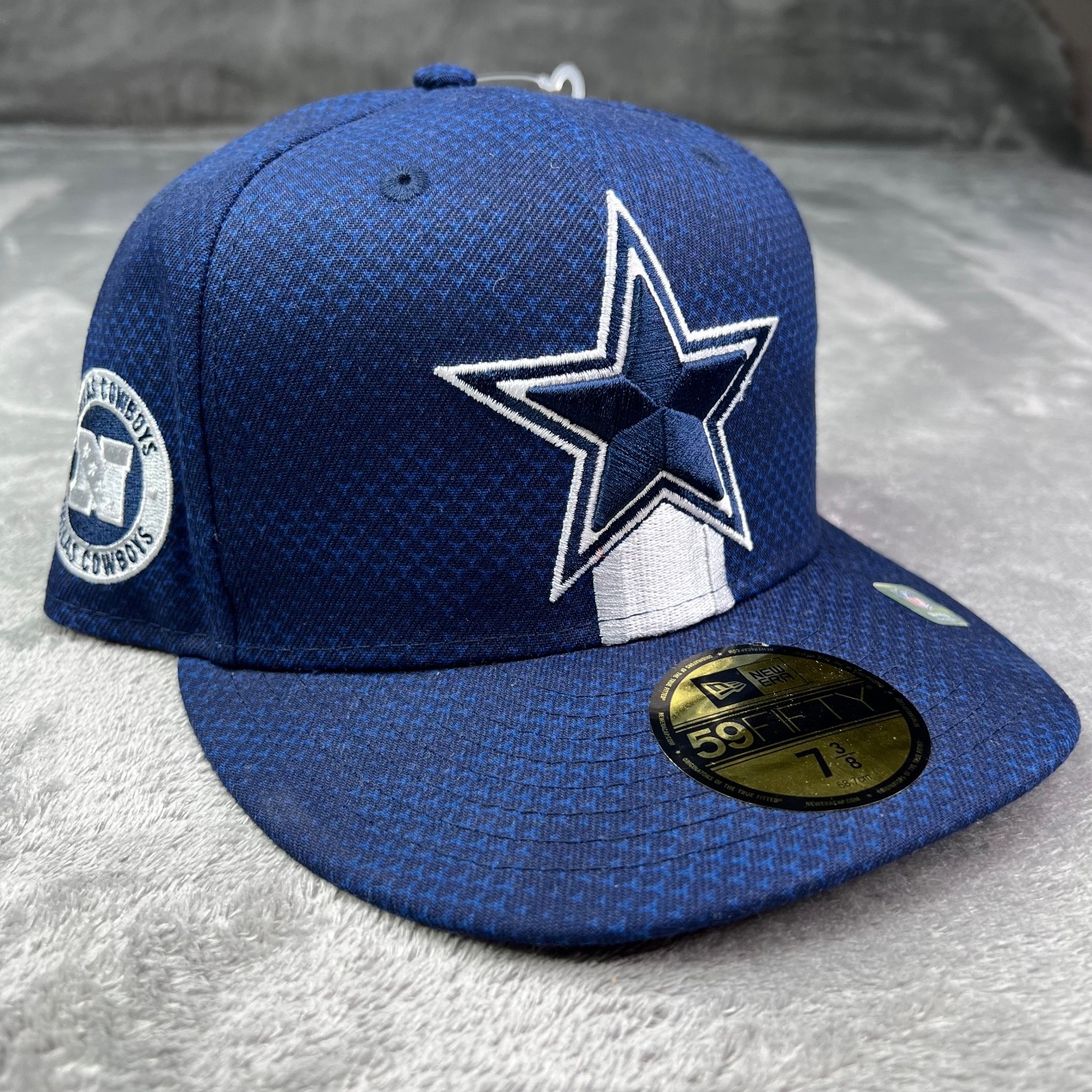 New Era Dallas Cowboys NFL Sideline Navy Blue Star Logo 59Fifty Fitted Hat 7 3/8
