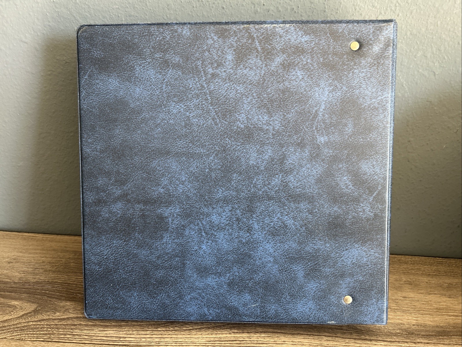 Baseball Card Collection Album 3″ D-Ring Binder with 15 Empty Pages 135 Cards