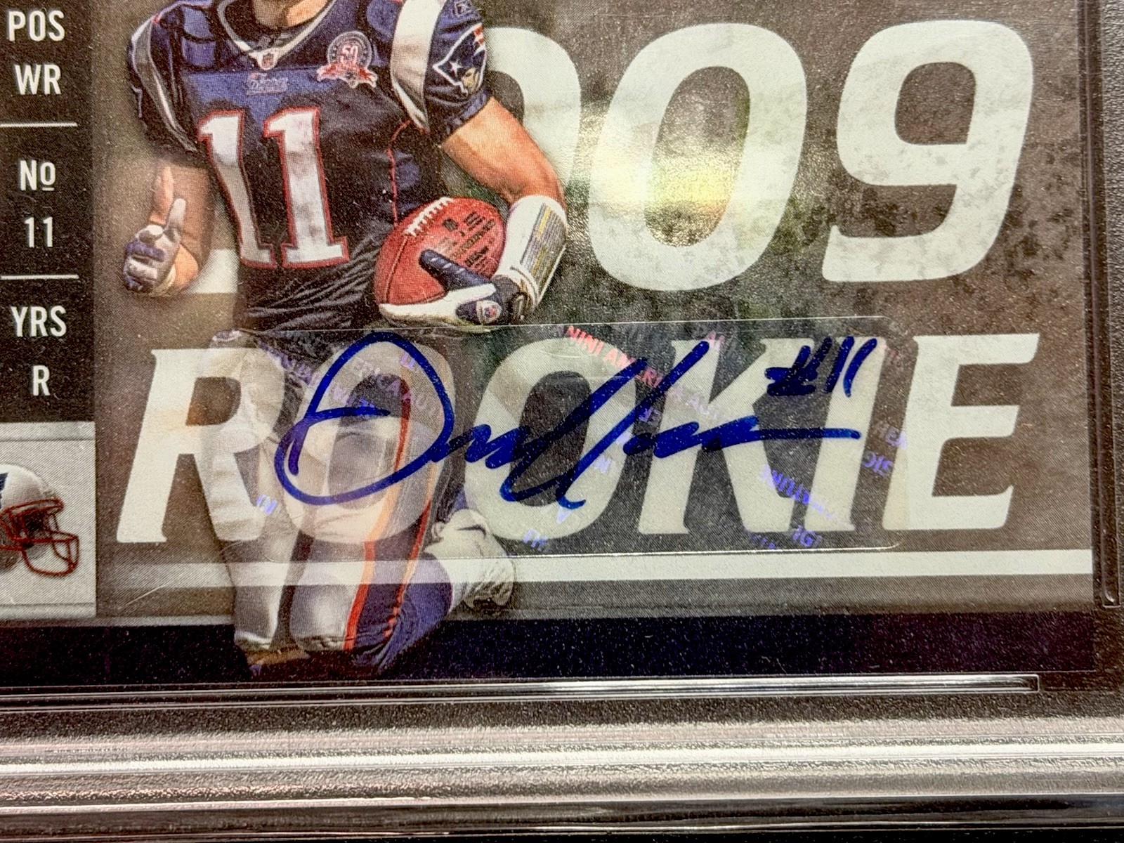 2009 Panini Playoff Contenders Rookie Ticket Julian Edelman RC Auto PSA 8