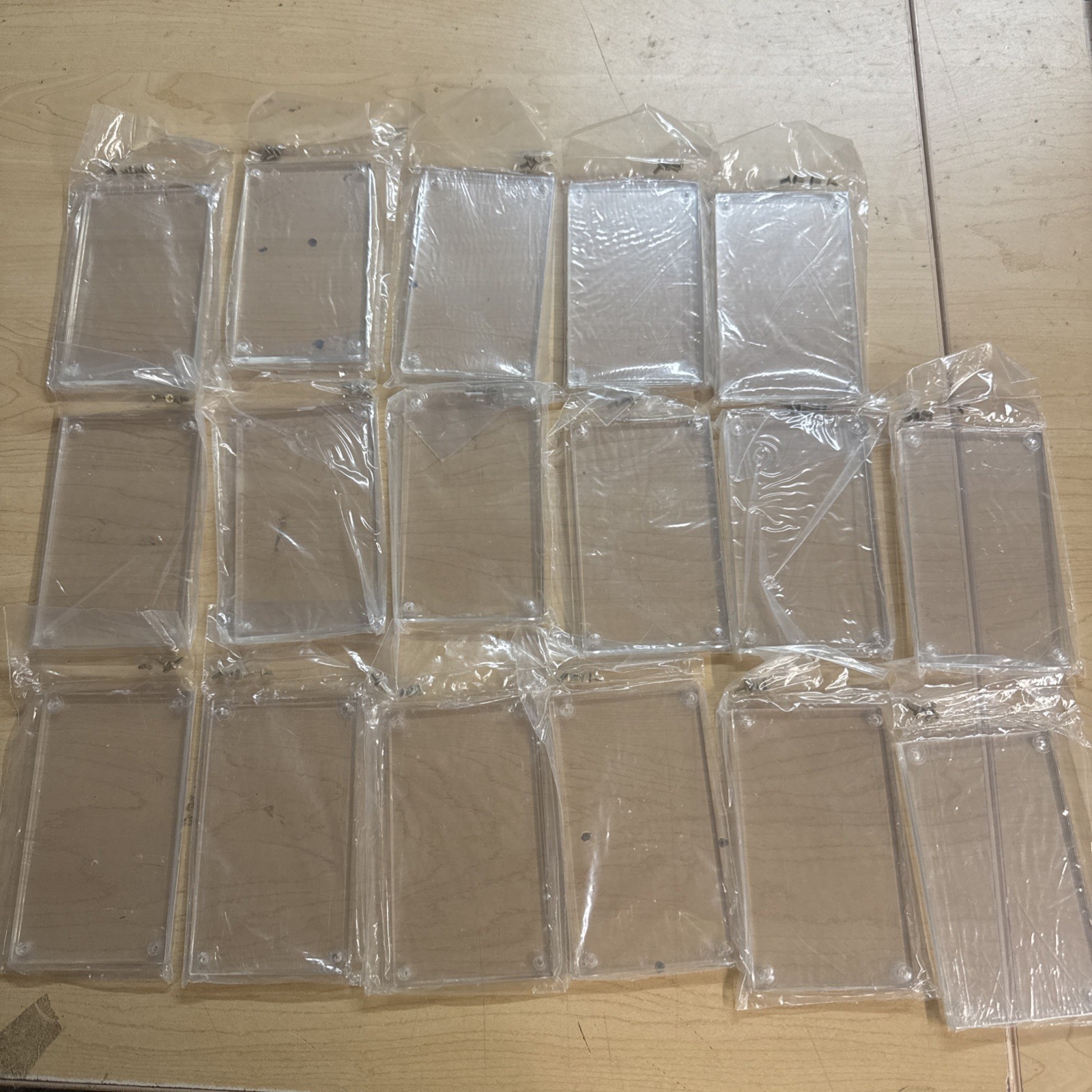 Lot Of 17 – 1/4″ 4-Screw Screwdowns Non Recessed Sports Trading Card Holder 3×5