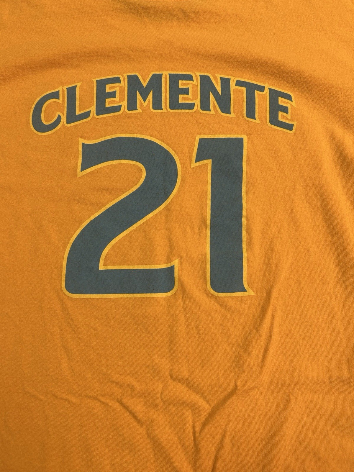 Roberto Clemente Vejigantes Latin Heritage Night Jersey Tshirt Large SWB SGA