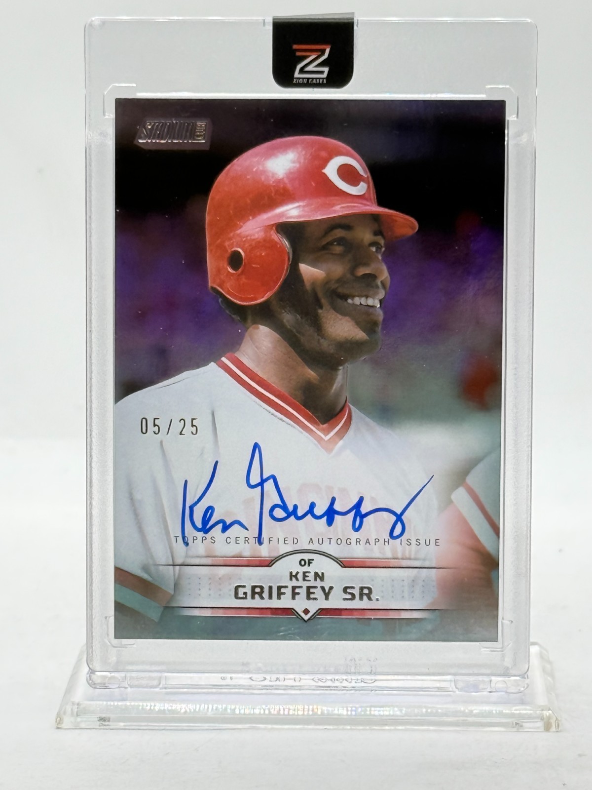 2025 Topps Stadium Holo #SCBA-KG – KEN GRIFFEY SR. (ON-CARD AUTO ~ #’d / 25)