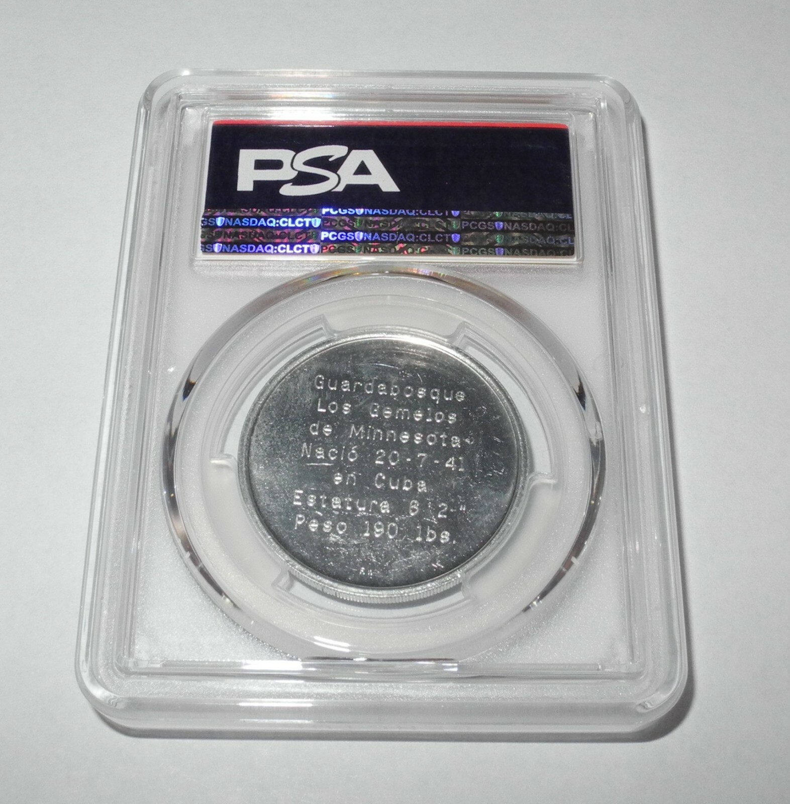 1972 Esso Oil Advertising Baseball Tony Oliva Minnesota Twins Pin Coin PSA 6