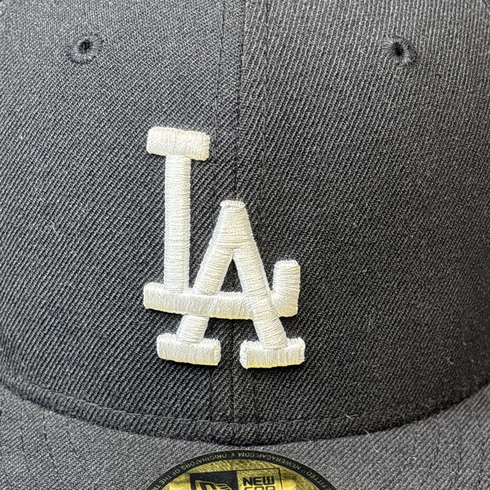 New Era 59Fifty Los Angeles Dodgers Solid Black Fitted Hat Size7 5/8 Used