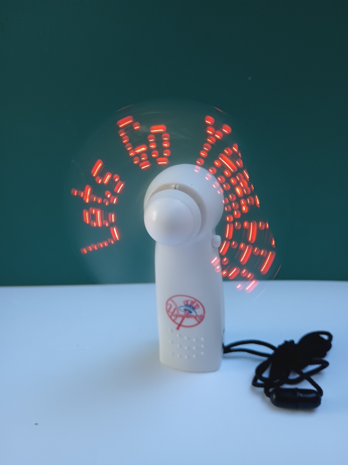 New York Yankees MLB Light Up Message Fan Personal Battery Powered Nomostang