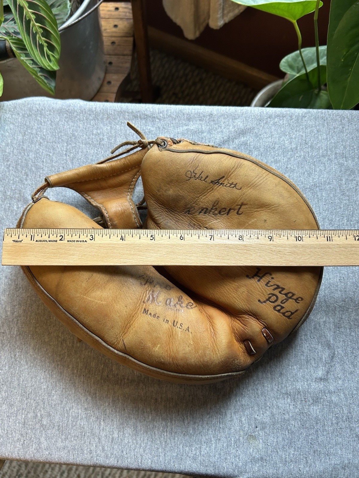 Vintage Baseball Catcher Glove Mitt Denkert M229 HAL SMITH Pro Maker Hinge Pad