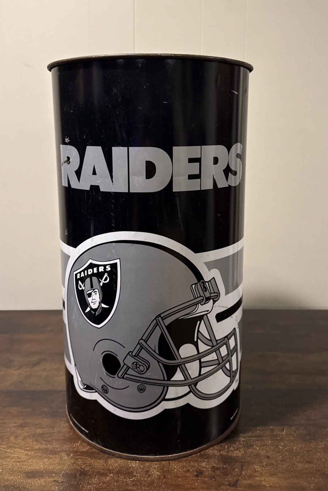 Vintage 1993 NFL Los Angeles/Oakland Raiders Metal Trash Can P&K Products