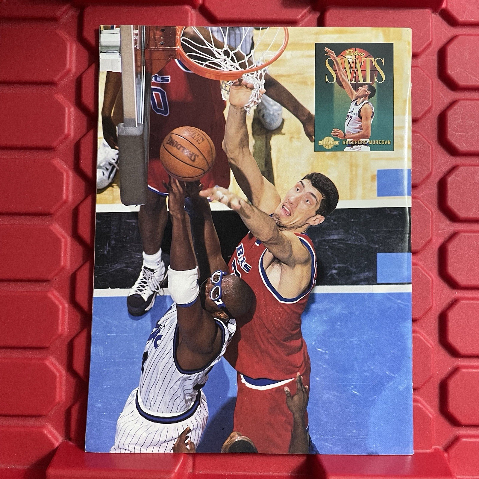 Beckett Basketball Monthly Charles Barkley Hakeem Olajuwon Clyde Drexler 1997