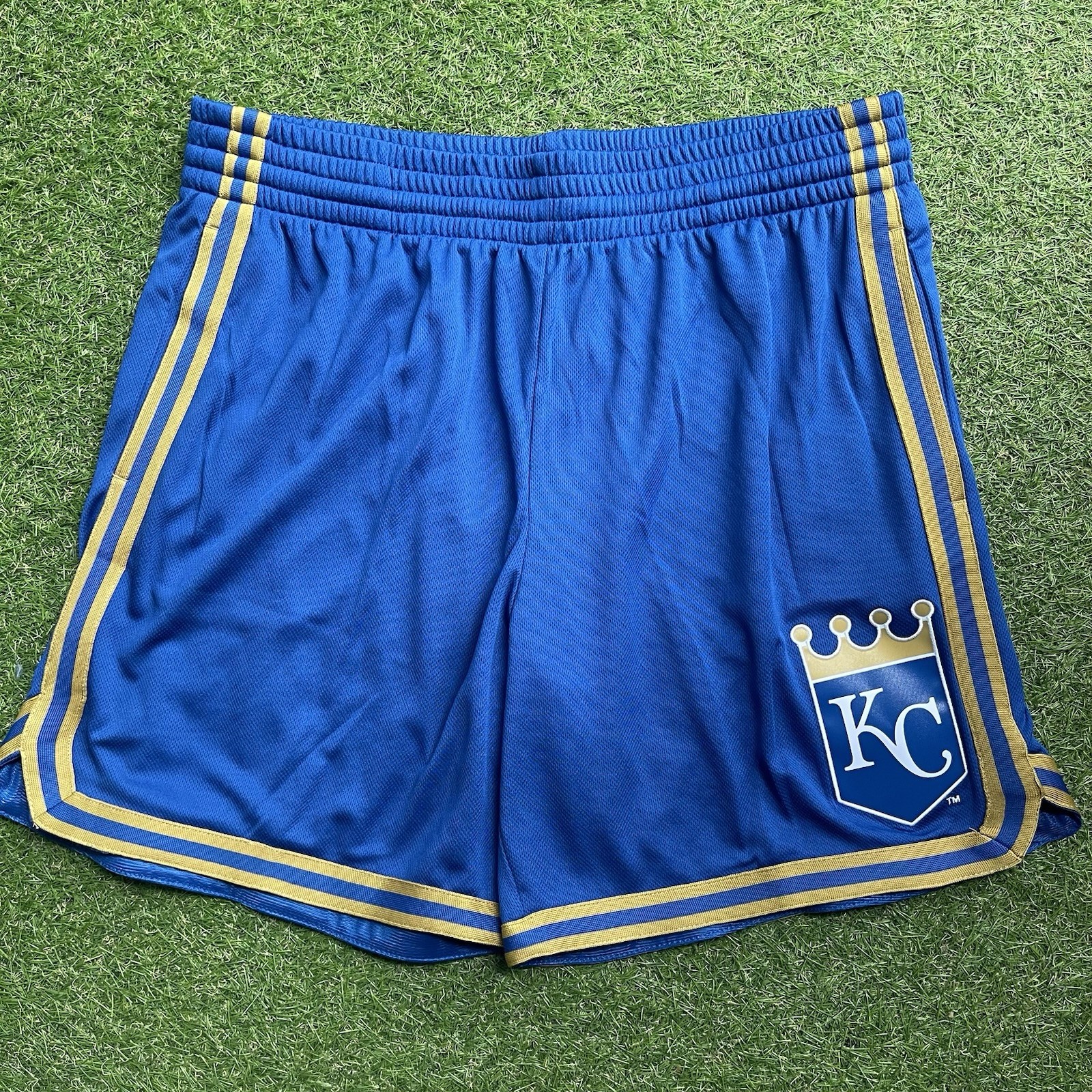NWOT Kansas City Royals Shorts Mitchell & Ness Mens Large Basketball Mesh MLB