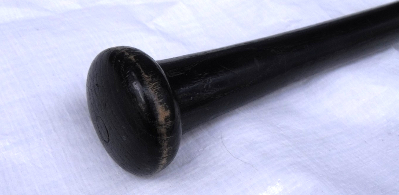 DEREK JETER Yankees Stadium Bat Day Giveaway May 19, 2002 Louisville Slugger