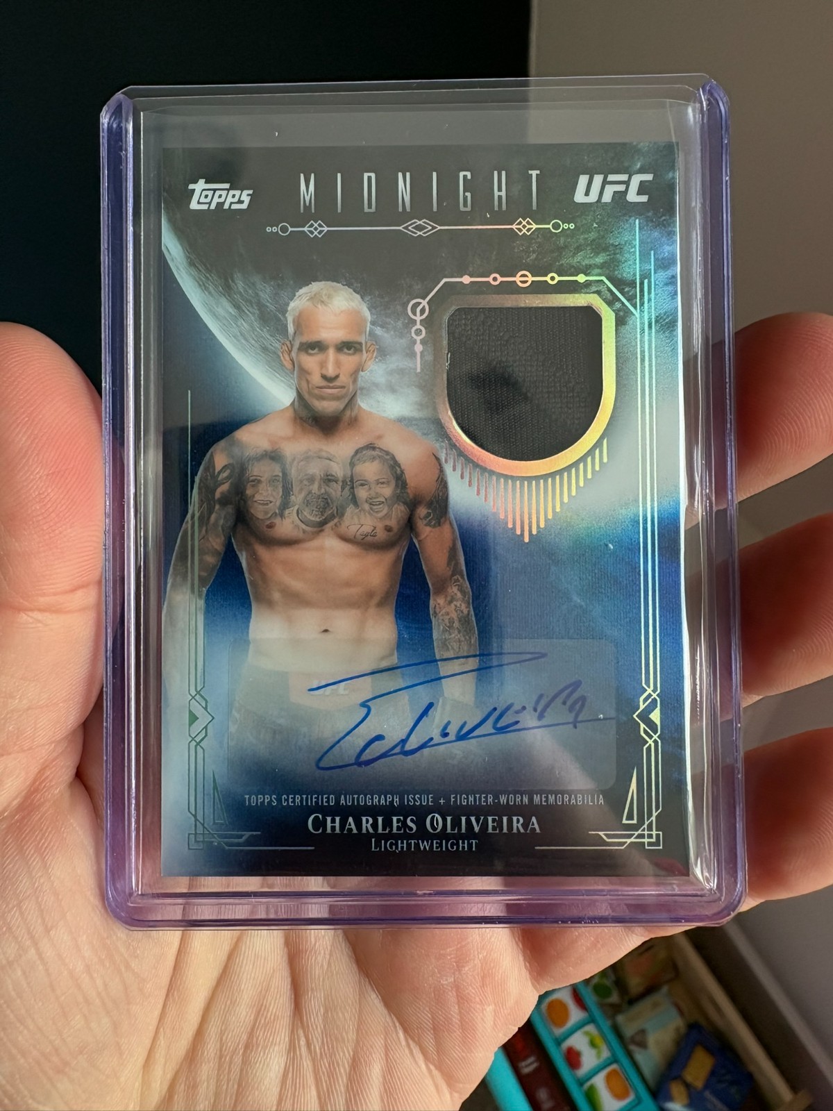 Charles Oliveira Relic Autographs Auto – 2026 Topps Midnight UFC VRA-CO