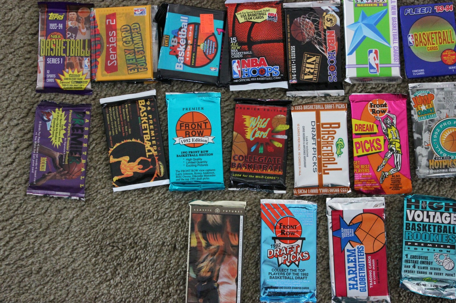 ESTATE SALE – Lot of Old Vintage BASKETBALL Cards in Unopened Packs