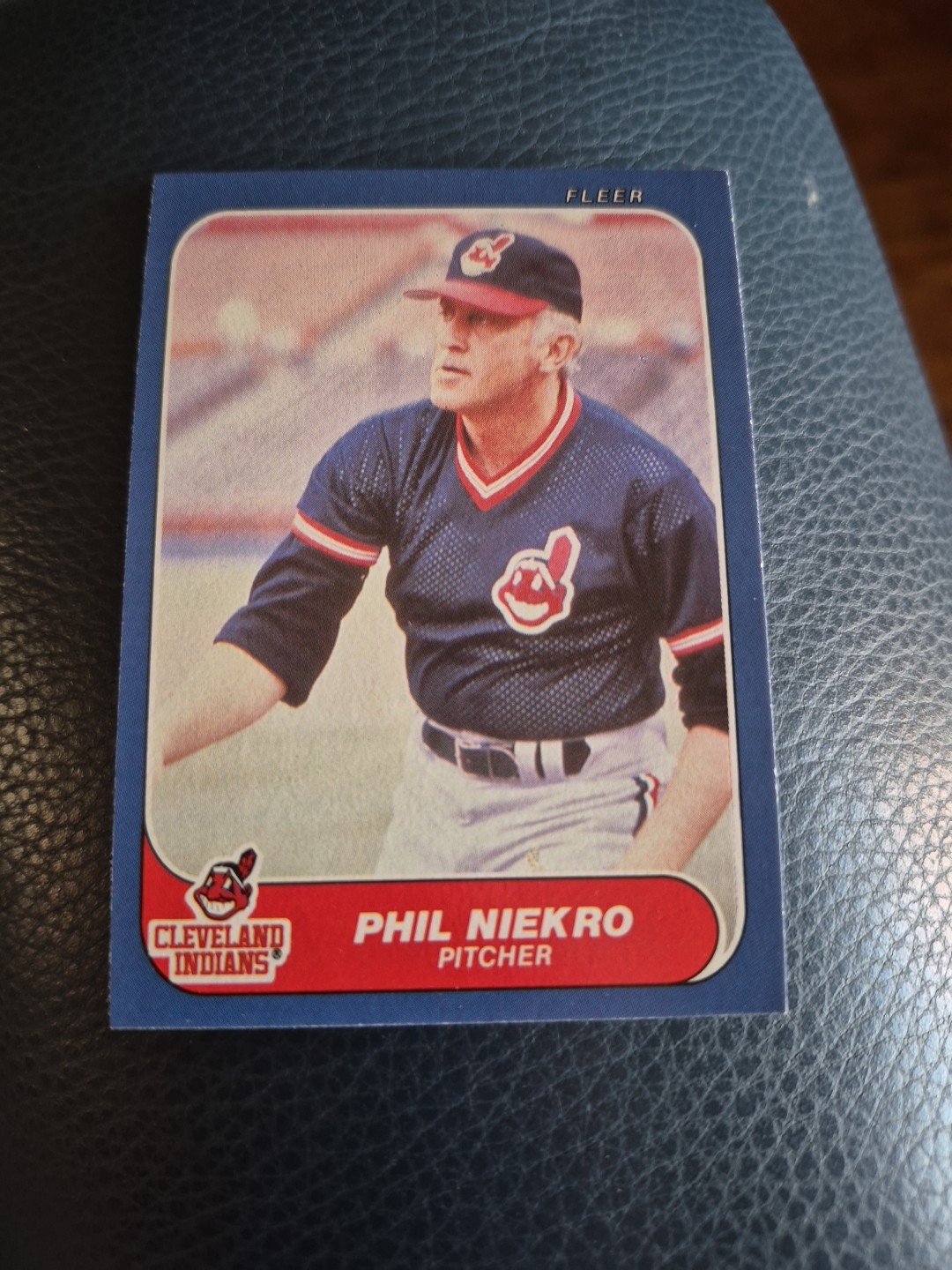 PHIL NIEKRO 1986 FLEER UPDATE #U-81 FREE SHIPPING