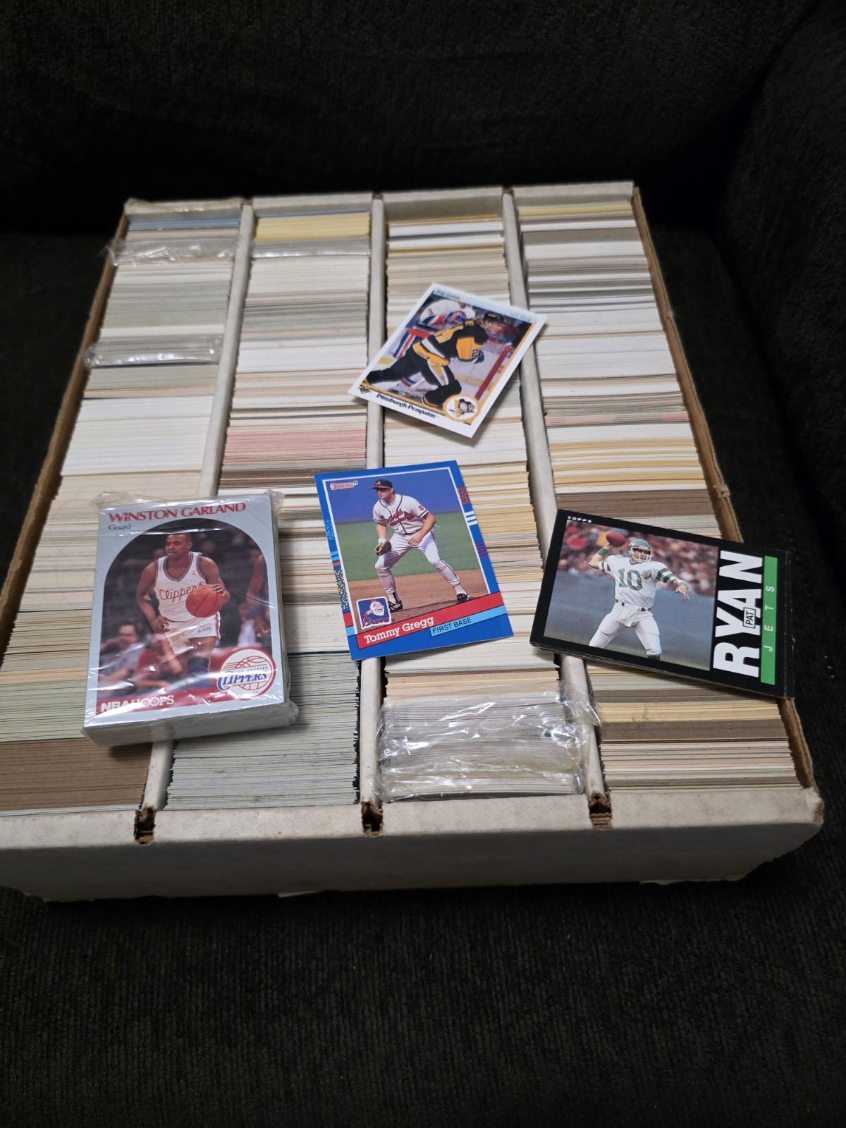 Mixed Sports Trading Cards. 1980s-2000s Baseball, Basketball, Football, Hockey.