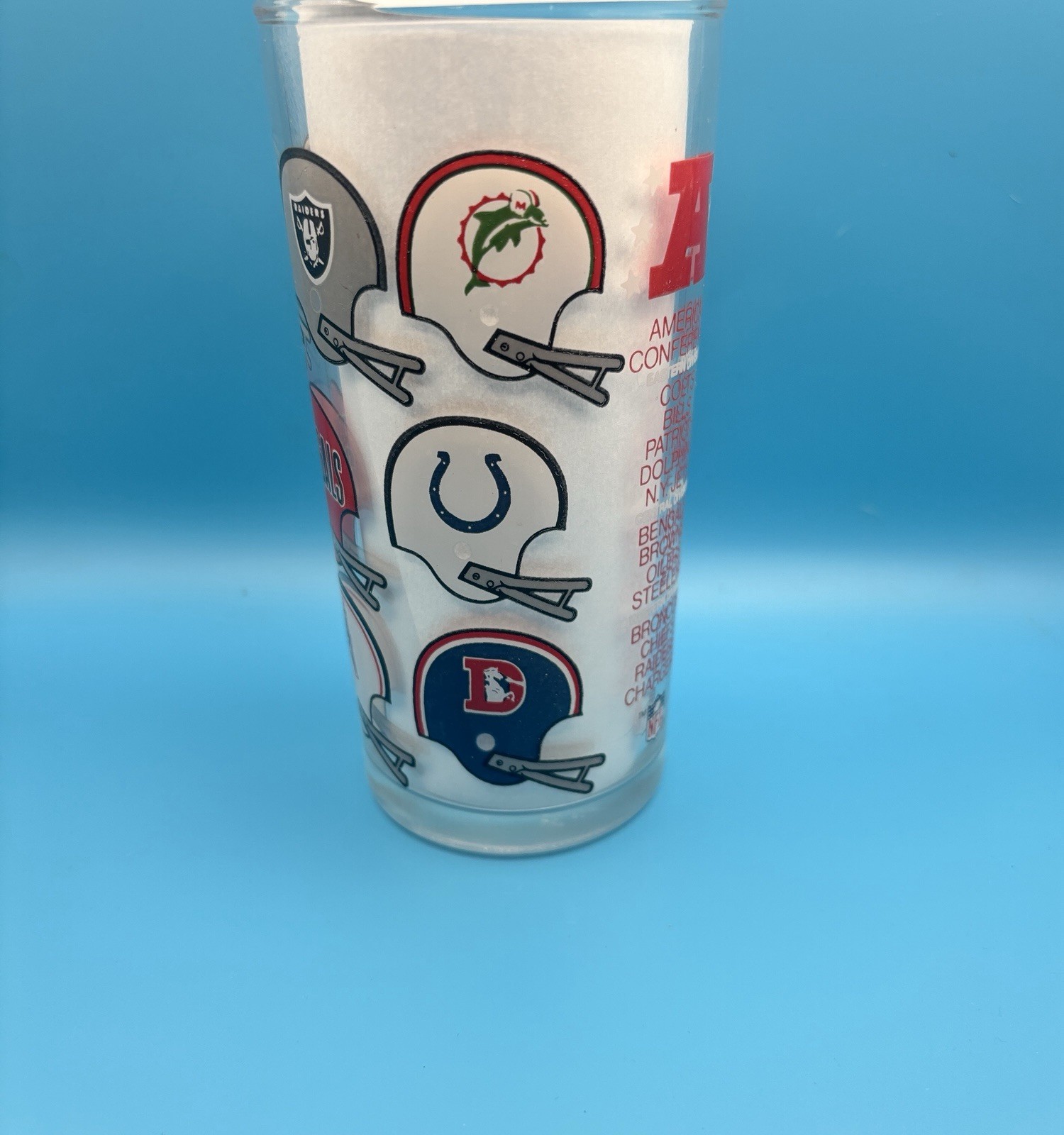 Vintage 1970-1994 NFL National and American Team Helmet Logos Glasses Set Of 2