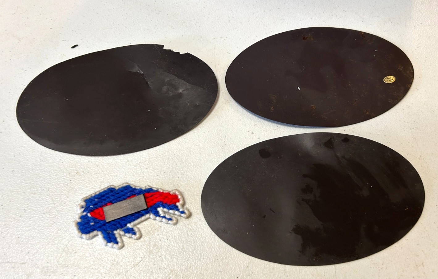3 Vintage Buffalo Bill Football M&T Bank Magnets 7 1/2″ x 4 3/4″