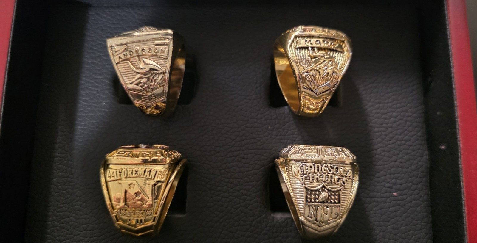 Minnesota Vikings NFC Championship Memorabilia Set W Box