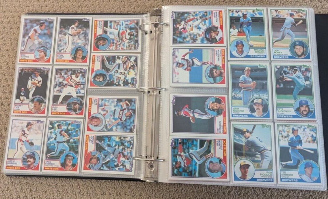1 album of 1060 baseball cards all in super great condition