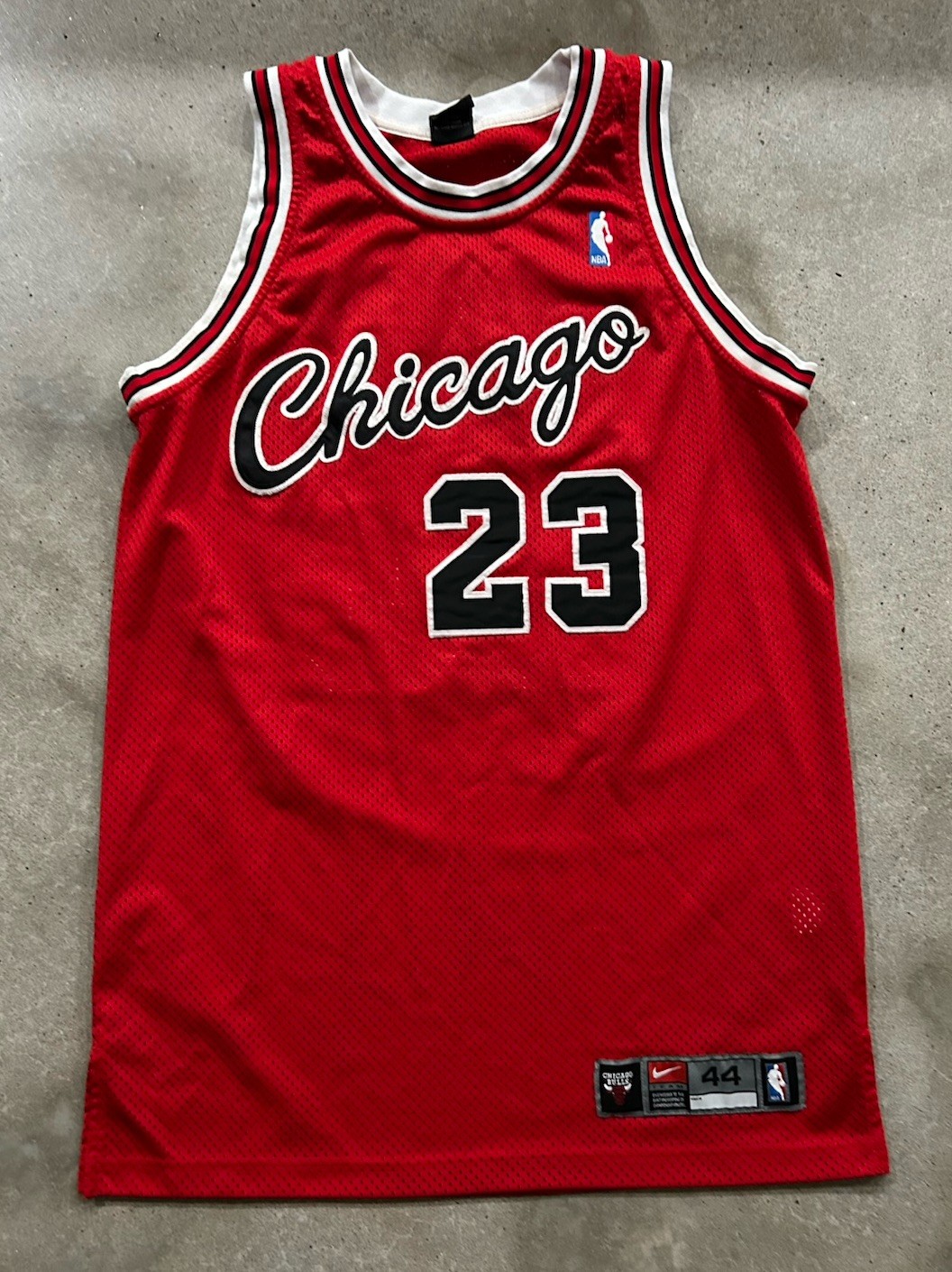 Michael Jordan Chicago Bulls Vintage Retro Authentic Nike NBA Jersey Size 44