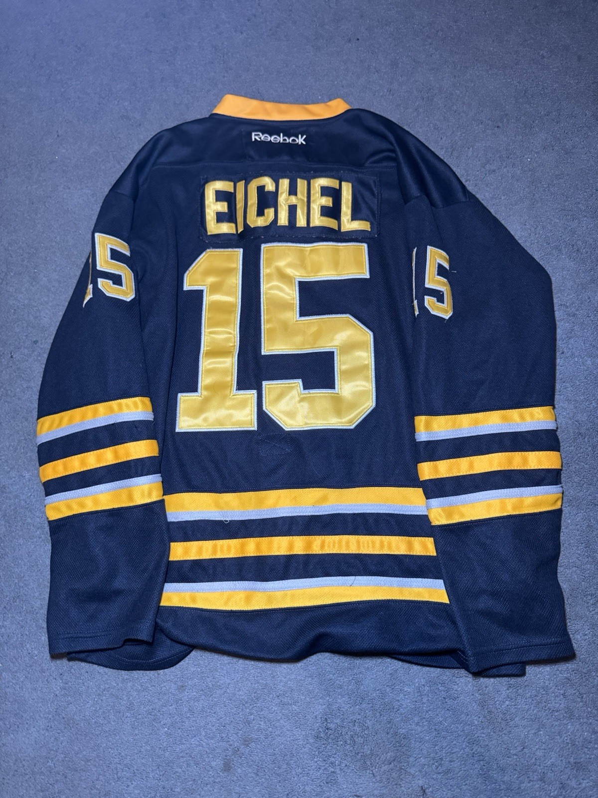 Reebok CCM Buffalo Sabres Jack Eichel #15 Hockey Jersey Size 48 Medium￼