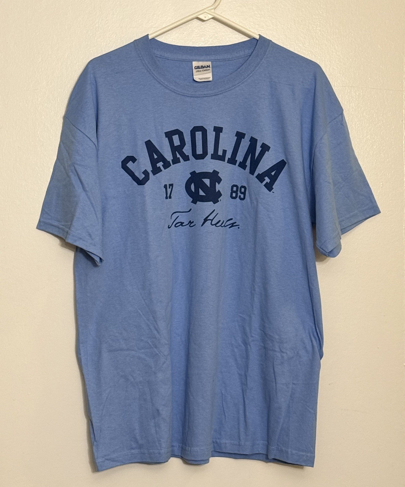 NEW 3 Items North Carolina Tar Heels, UNC Hat, Rock ‘Em Socks, Men’s LARGE Shirt