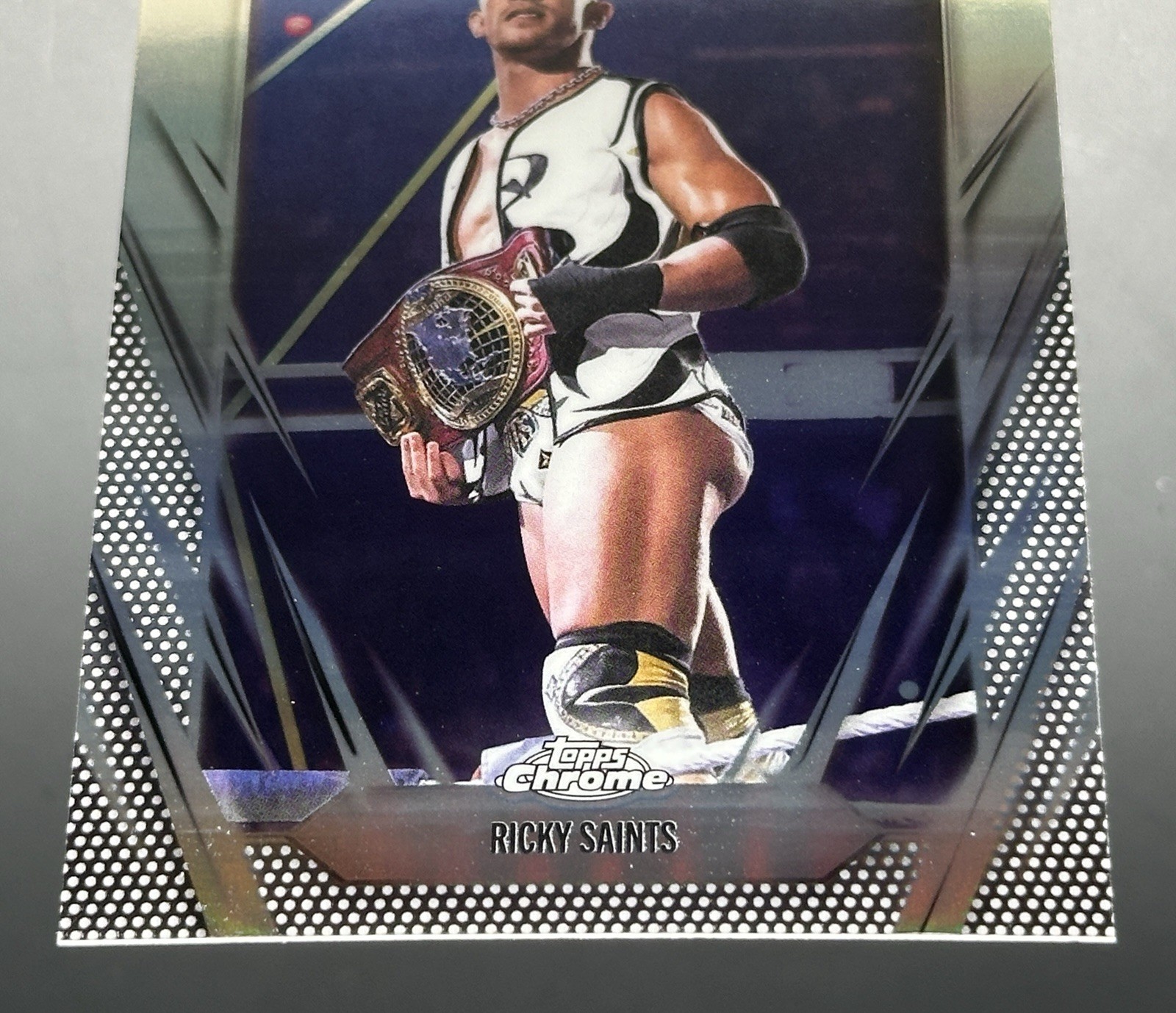 2026 Topps Chrome WWE #94 Ricky Saints – Diamond Plate Refactor